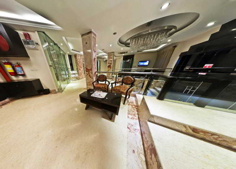 Lobby
Lobby
di MarbleArch