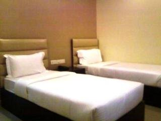 Room
Room
di Silver Stone