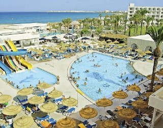 Pool
Pool
di Primasol El Mehdi