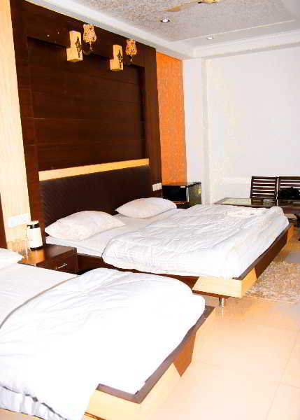 Room
Room
di Delhi Heart