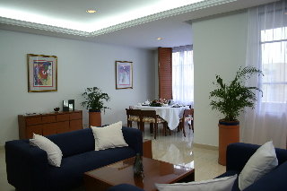 Room
 di The Maple Suite