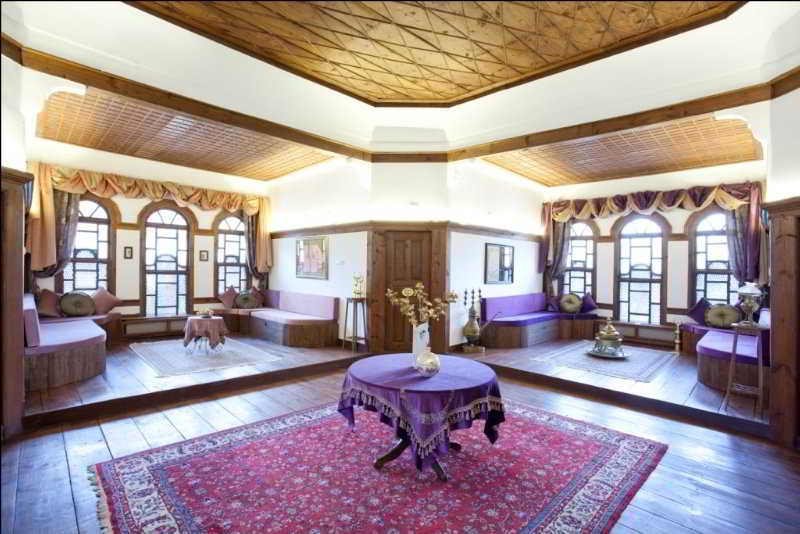 Bar
Bar
di Gokcuoglu Konagi