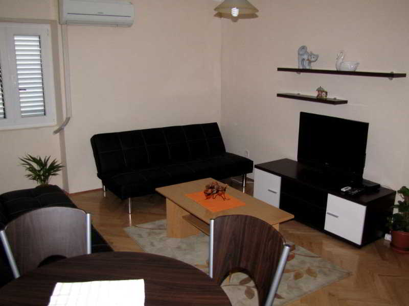 Room
Room
di Apartments Marina