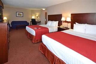 Quality Inn & Suites Lawrence