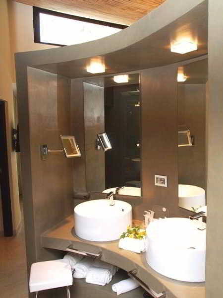 Room
Room
di Suite Hotel Le Dune