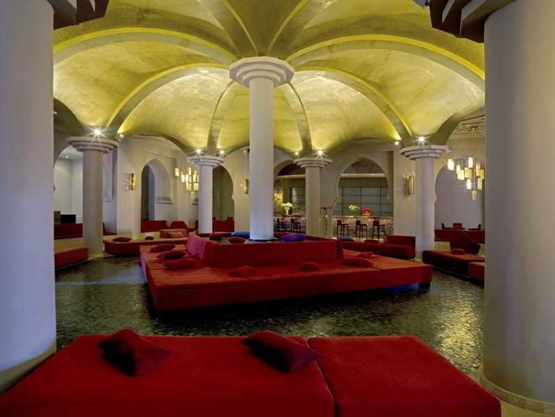 Lobby
Lobby
di L'Oriental Bay Beach