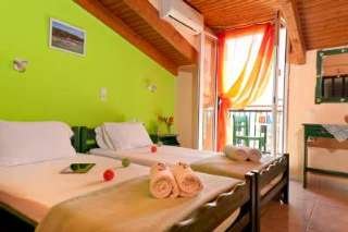 Room
Room
di Two Brothers Studios