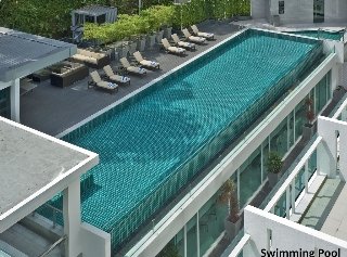 Pool
 di Damas Suites & Residences
