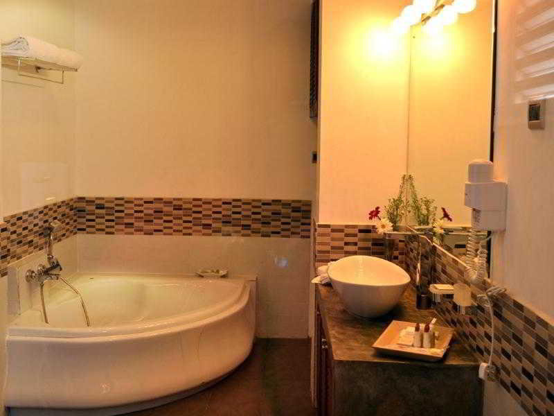 Room
Room
di Unique Towers