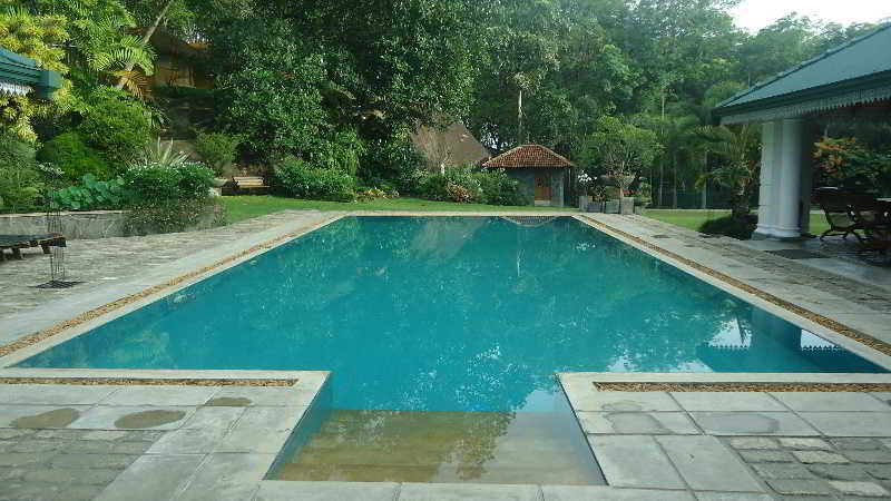 Pool
Pool
di Rock Chalet