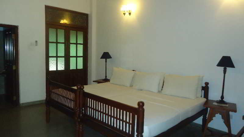 Room
Room
di Rock Chalet