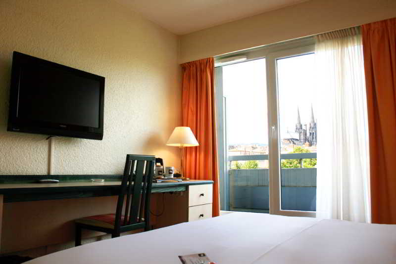 Room
Room
di Inter Hotel Des Puys