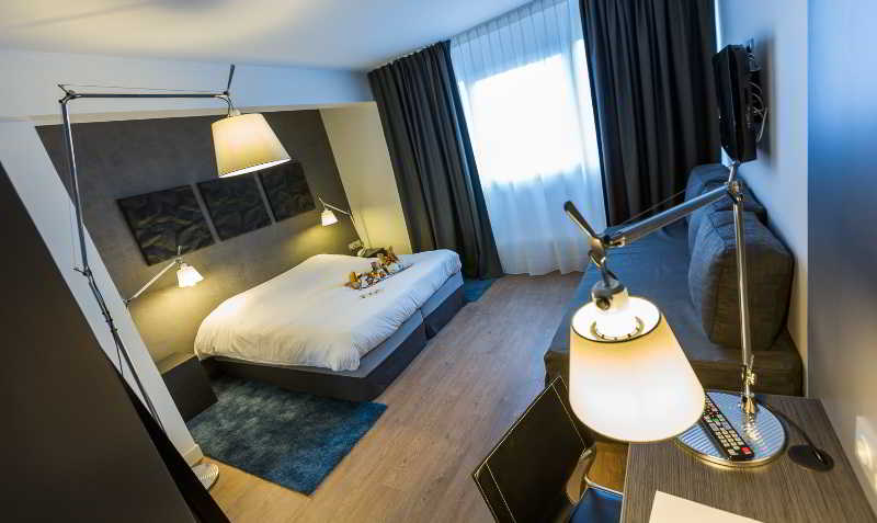 Room
Room
di Inter Hotel Des Puys