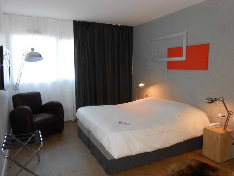 Room
Room
di Inter Hotel Des Puys