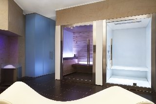 Sports and Entertainment
Sports and Entertainment
di Four Points by Sheraton Zaporozhye