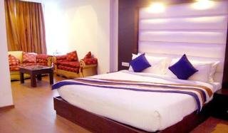 Room
Room
di The Grand Sarwan