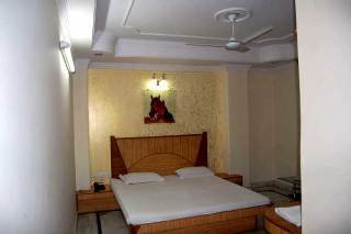 Room
Room
di De Holiday International