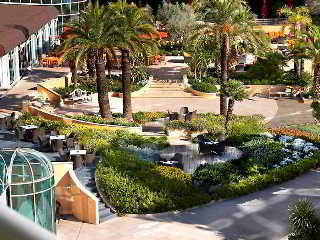 Terrace
Terrace
di Meridien Beach Plaza