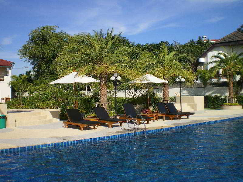Pool
 di Serene Sands Health Resort