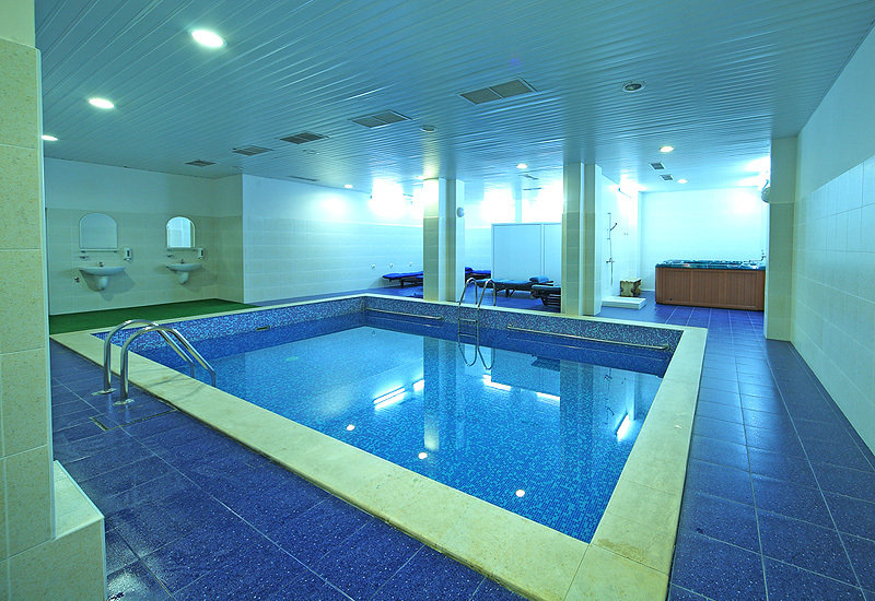 Pool
Pool
di Bolyarski Meridian