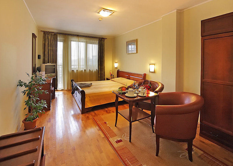 Room
Room
di Bolyarski Meridian