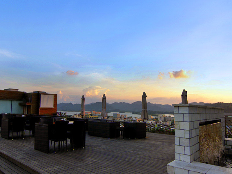 Terrace
 di Zhejiang Hotel (on Yan'an Road)