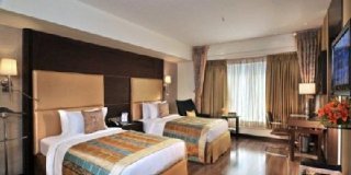 Room
Room
di Fortune Select Loudon