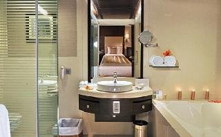 Room
Room
di Fortune Select Loudon