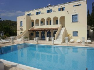 Pool
Pool
di Lianos Hotel & Apartments