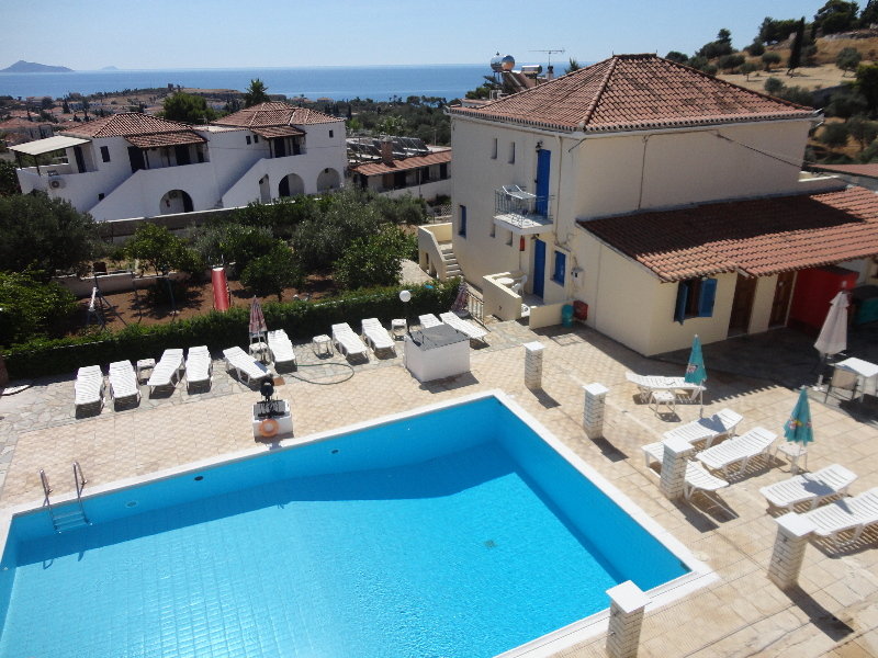 Pool
Pool
di Lianos Hotel & Apartments