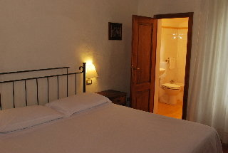 Room
Room
di Fattoria Guicciardini