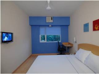 Room
Room
di GINGER BHUBHANESWAR