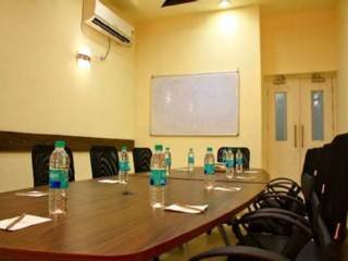 Conferences
Conferences
di Ginger East Delhi