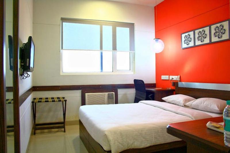 Room
Room
di Ginger Manesar