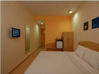 Room
Room
di Ginger Nashik