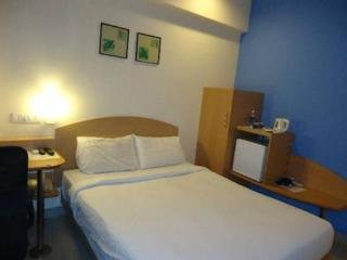 Room
Room
di Ginger Puducherry