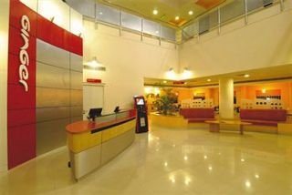 Lobby
Lobby
di Ginger Trivendrum