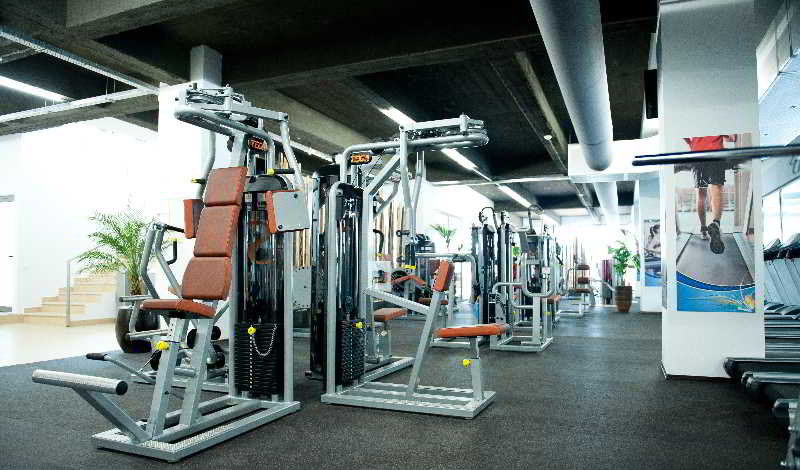 Sports and Entertainment
Sports and Entertainment
di Caro Horoscop