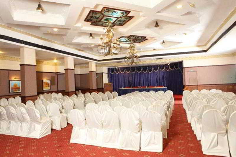 Conferences
Conferences
di Yuvarani Residency Hotel