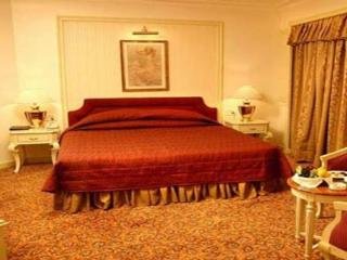 Room
Room
di Paradigm Sarovar Portico Kakinada