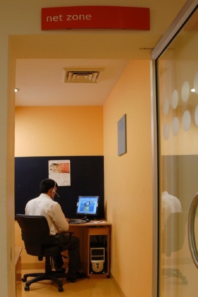 Sports and Entertainment
Sports and Entertainment
di Ginger Agartala