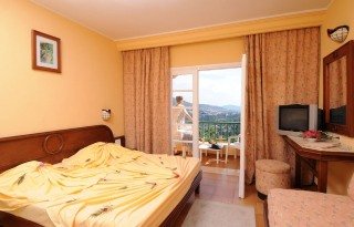 Room
Room
di Dar Ismail Nour Elain