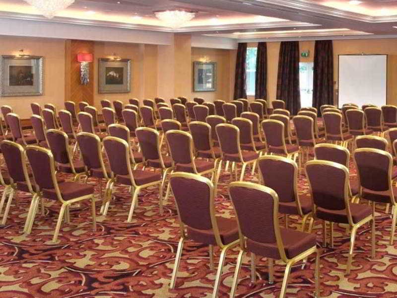 Conferences
Conferences
di The Cheltenham Chase