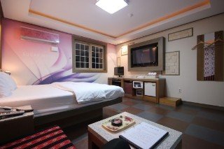 Room
Room
di Sugar Motel