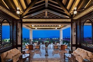 Bar
 di The Royal Begonia - A Luxury Collection Resort