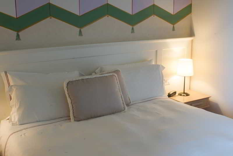 Room
Room
di Saturnia Tuscany Hotel