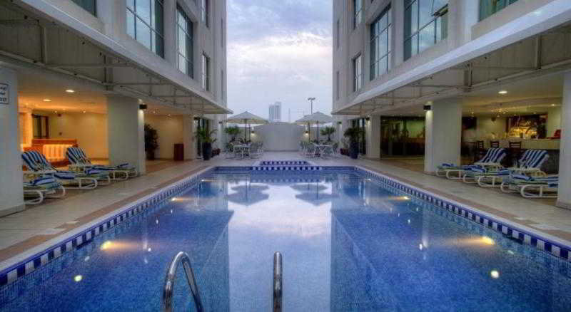 Pool
Pool
di Siji Hotel Apartments