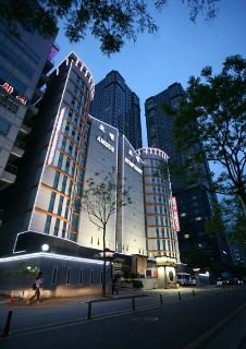 General view
General view
di Amour & Symphony