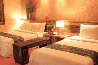 Room
Room
di Amour & Symphony