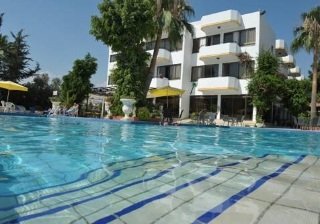 Pool
Pool
di Tasiana Star Hotel Apts